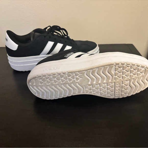 Adidas women’s VL Court Bold - Picture 2 of 4